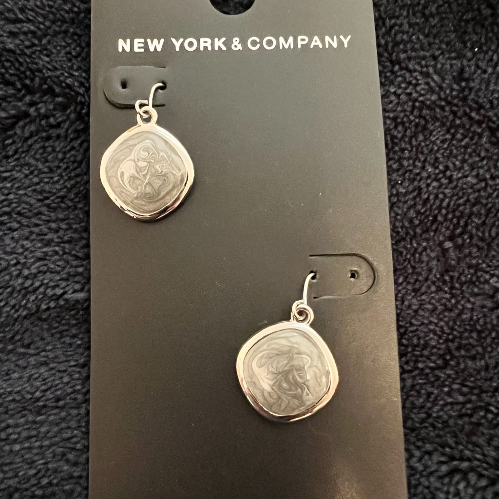 New York Company Silver Earrings WMarble Pattern 16$